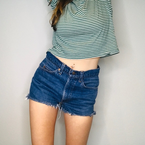 Reformation orange tab levis shorts - Picture 3 of 7